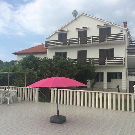 Guesthouse Lidija Kukljica Exterior foto
